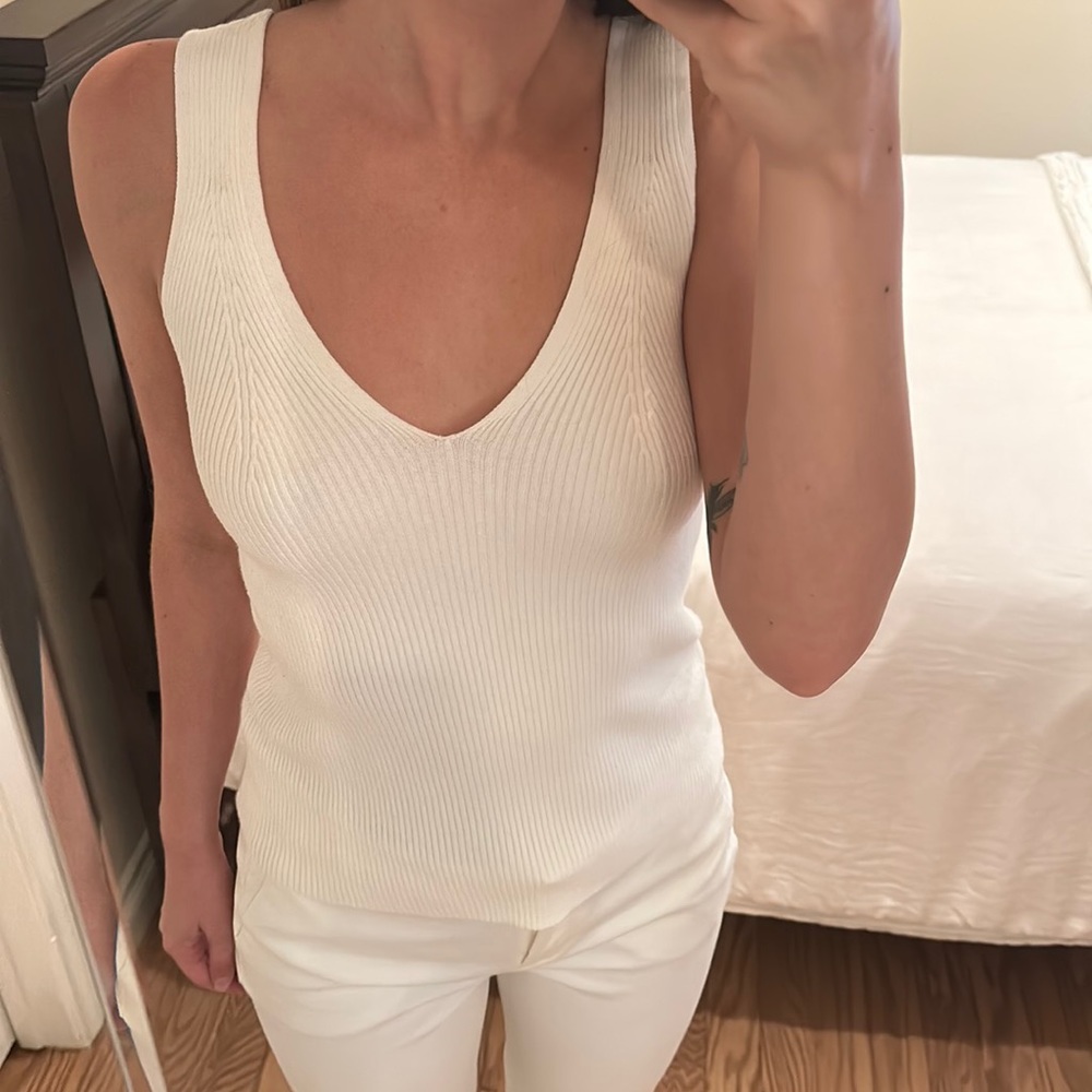 Everlane: The Ribbed Cotton Double V Top, Ivory